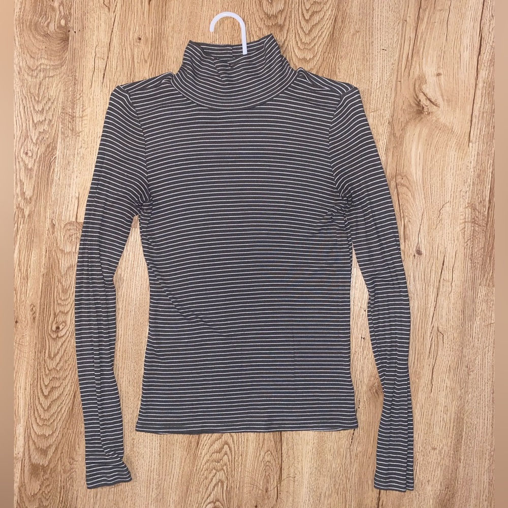 American Eagle Soft & Sexy Ribbed Green Stripe Long Sleeve Shirt